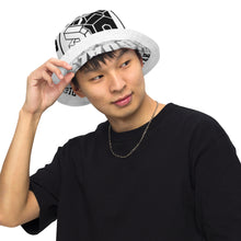 Load image into Gallery viewer, Reversible bucket hat
